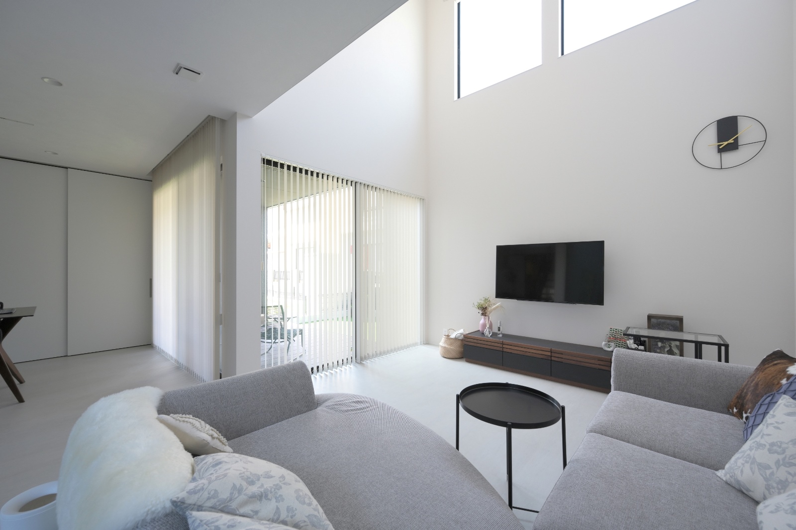 隠して魅せる家